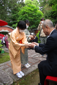 お茶ふるまい写真