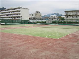 蓬莱テニス場