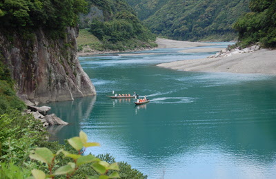 神々宿る熊野川（川舟下り）の写真