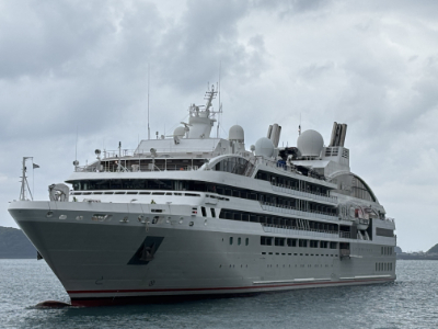 LE　SOLEAL船体写真