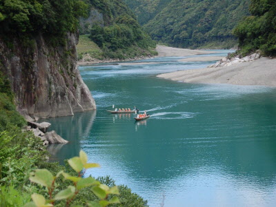 熊野川の川舟下りの画像