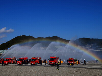 一斉放水の写真