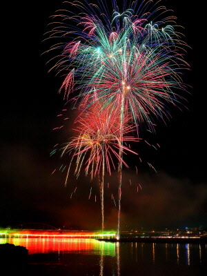 夏の夜の彩りの写真