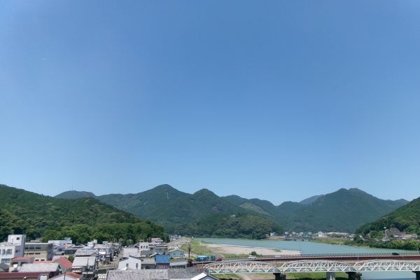 梅雨明けの青空