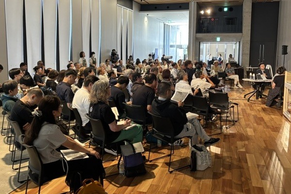 白模型完成報告会の写真